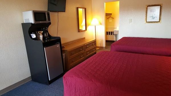 Single Queen Photo 2